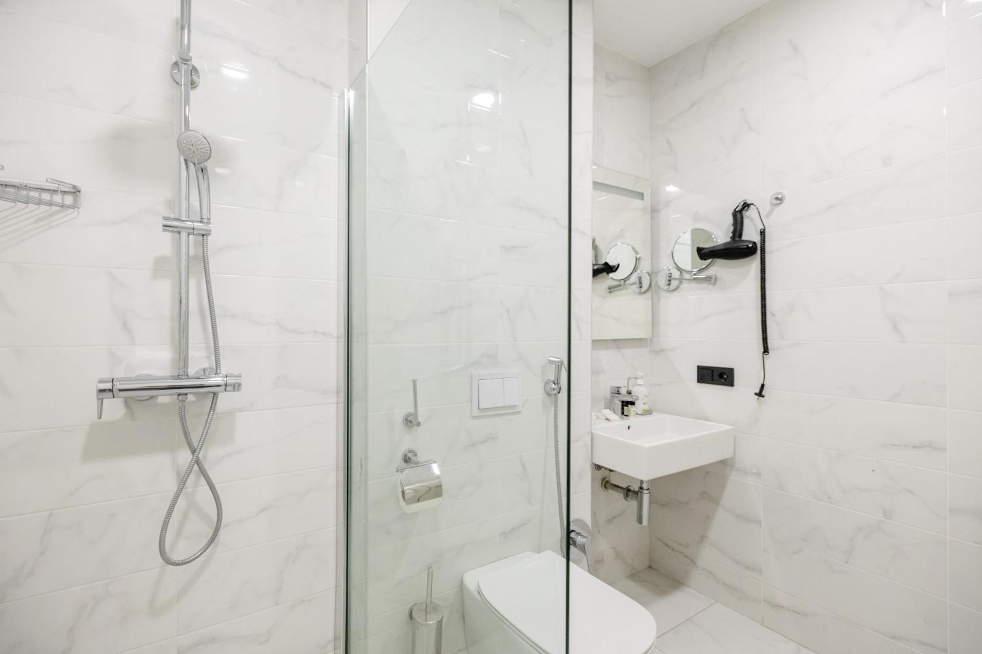 Brosse Garden Отель 4*
