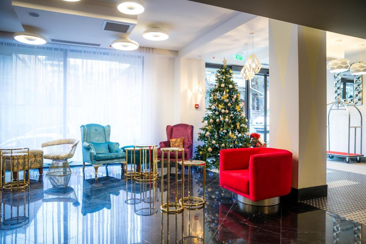 فندق Brosse Garden 4*